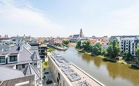 Nice View Apartment, Free Underground Parking, City Square 6 Min